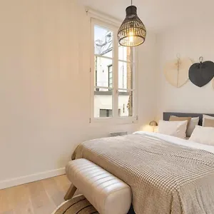 Beautiful Cosy In The Heart Of Apartment